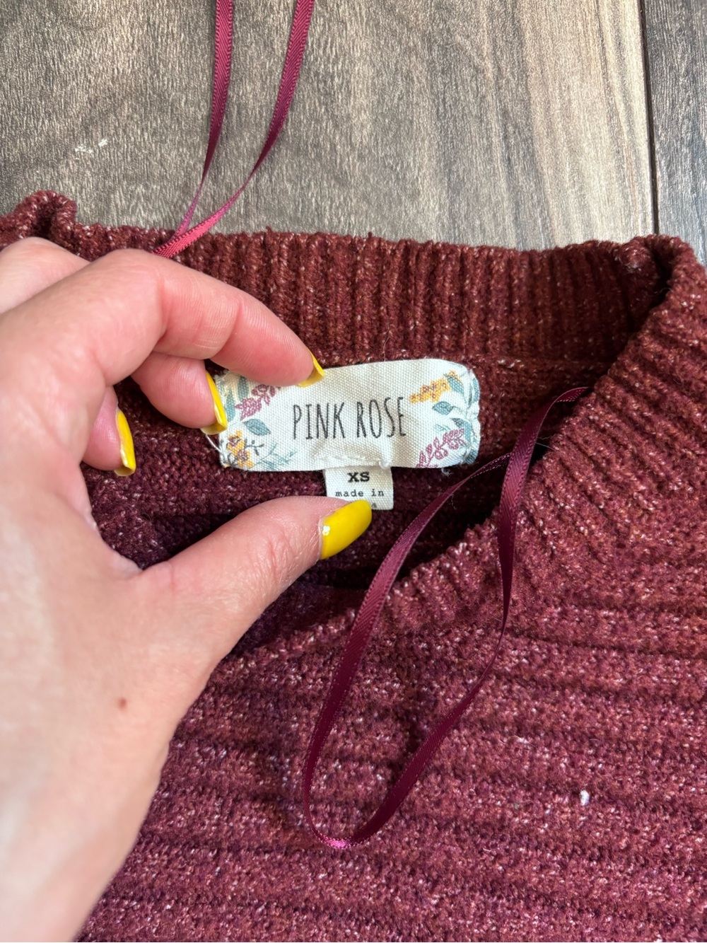 PINK ROSE || Sweater - Picture 2 of 2